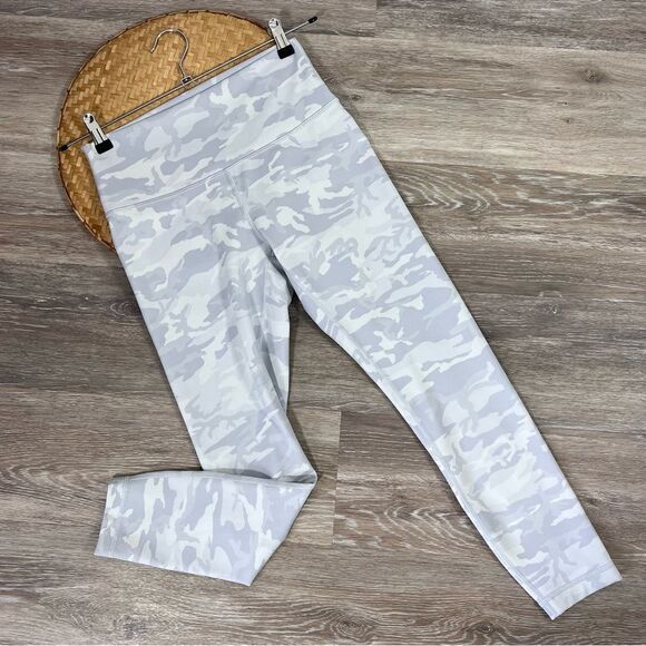 Lululemon‎ Wunder under leggings high Rise incognito camo - Picture 2 of 9
